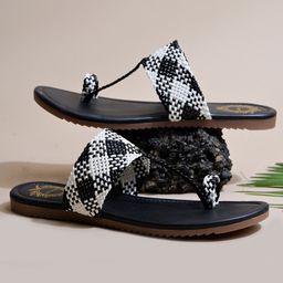 Shoetopia Braids Designed Checked Sandals - Black & White-picture-9