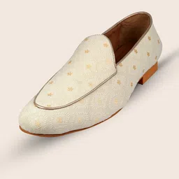 TANNY SHOES Men Embroidered Printed Slip-On Mojaris-image-9