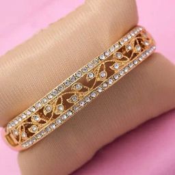 Estele Gold-Plated Leaf Garland Bracelet with White Crystals for women-36