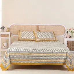 Peepul Tree Mustard & White Floral 300 TC King Bedsheet with 2 Pillow Covers-image-45
