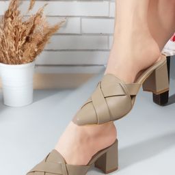 Mast & Harbour Women Textured Pointed Toe Block Mules-12