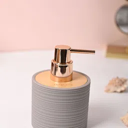 MARKET99 Brown Textured Soap Dispenser 3440 ml-46