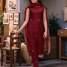 KALINI Women Maroon Rayon Blend Printed Straight Kurta Set With Dupatta-picture-39