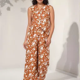 Murcia Floral Printed V-Neck Waistcoat & Trousers Co-Ords-11