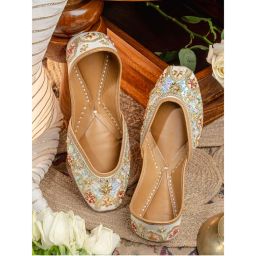 NR BY NIDHI RATHI Women White Embellished Leather Ethnic Juttis-picture-39