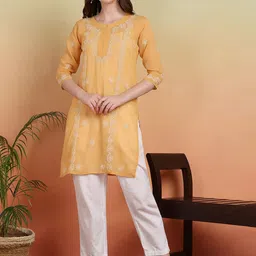 VAHSON Women Ethnic Motifs Embroidered Chikankari Indie Florals Georgette Kurta-picture-27