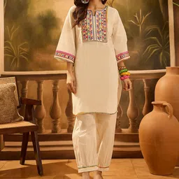 Sangria Floral Embroidered Pure Cotton Tunic With Trousers Co-Ords-image-24
