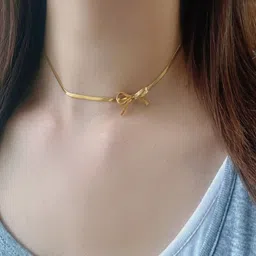 DressBerry Women Minimal Chain with Bow Design Pendant-image-27