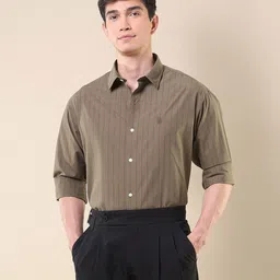 U.S. Polo Assn. Men Tailored Fit Spread Collar Vertical Striped Cotton Formal Shirt-picture-0