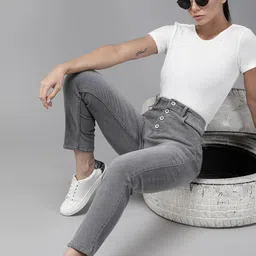 The Roadster Lifestyle Co Women Grey Slim New Fit Light Fade Stretchable Jeans-45