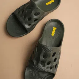 The Roadster Lifestyle Co. Men Self Design Sliders-picture-28