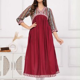 RR SA KURTIS Women Maroon Kurtas-image-95