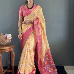 DIVASTRI Dola Silk Lehariya Print Saree With Unstitched Blouse Piece-image-66
