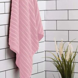 Welspun 2-In-1 Parfait Pink Cotton 250 GSM Bath Towel-26