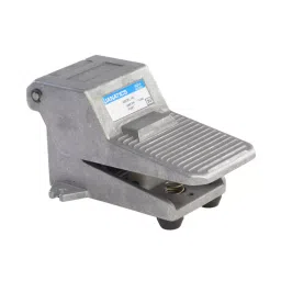 Janatics 5 Port 2 Position 6.35 mm (1/4 inch) Manual and Mechanical Valve , DP055L61-44