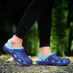 PENNEN Men Self Design Clogs-picture-2