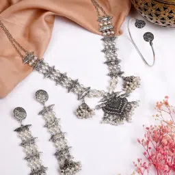 Teejh Pitara Collection Aabha Oxidized Jewellery Set-image-12