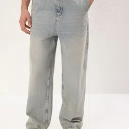 Trendyol Men Low Distress Heavy Fade Jeans-image-97