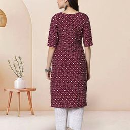 7Threads Selection Of 5 Geometric Printed Round Neck Straight Kurtas image 2
