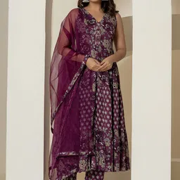 Yufta Floral Printed Tiered Pure Cotton A Line Kurta & Trousers With Dupatta-57