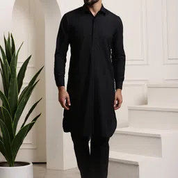 SOJANYA Men Black Solid Kurta with Salwar-31