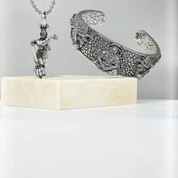 Uniqon Unisex Silver Bracelet-image-26