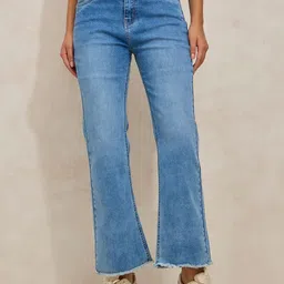 SHOWOFFFF Women Comfort Flared Mid-Rise Light Fade Cotton Jeans-picture-13