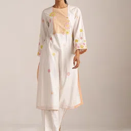 Ganga Embroidered Floral Tunic With Palazzo Co-Ord Set-picture-7