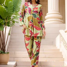 NAINVISH Floral Printed Straight V-Neck Tunic & Trousers Co-Ord Set-picture-25