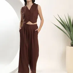 Justin Whyte Linen Fitted Crop Top-image-19