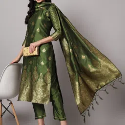 Women Silk Blend Kurta Pant Dupatta Set-image-11