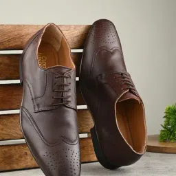 Clog London Men's Brown Derby Shoes-image-91