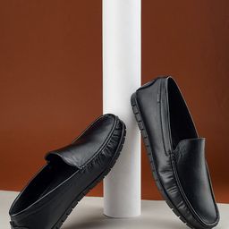 Duke Men Textured Gripcore Loafers-picture-18
