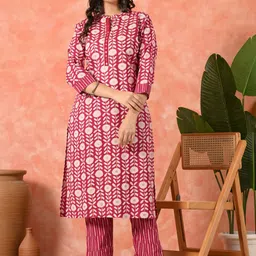 Sangria Women Floral Printed Cotton Kurta with Trousers-image-55
