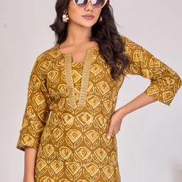 Larqi Printed Notch-Neck Pure Cotton Straight Kurti-picture-31