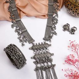 Teejh Pitara Collection Latika Oxidized Jewellery Set-7
