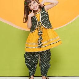 AJ Dezines Sleeveless Lace Embellished Kurta With Foil Motif Printed Coordinating Dhoti & Jacket Set - Yellow & Green-image-20