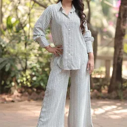 Svamsa Printed Long Sleeves Shirt With Palazzo-18