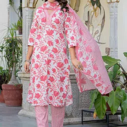 CRENOL THREADS Women Floral Print Regular Pure Cotton Kurta Sets With Dupatta-picture-11