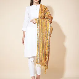 AKSHADEEP Patola Printed Dupatta-picture-42