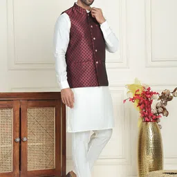 Anouk White Band Collar Straight Kurta With Pyjamas & Nehru Jacket-picture-47