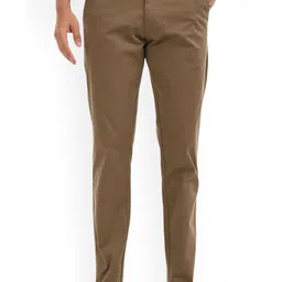 Estilocus Men Relaxed Mid Rise Relaxed Fit Cotton Chinos Trousers-picture-6