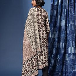 Taavi Ethnic Motifs Printed Bagru Kurta with Trousers & Dupatta image 2