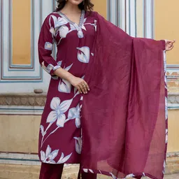 ASPORA Women Floral Printed Empire Thread Work Silk Crepe Kurta with Trousers & With Dupatta-48