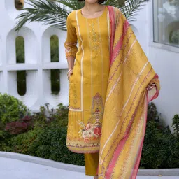 SHREE LAXMINARAYAN EXPORT Floral Printed Sequinned Straight Kurta With Trouser & Dupatta-10