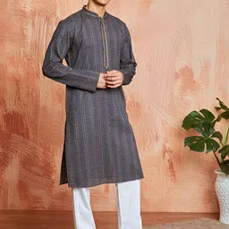 VASTRAMAY Ethnic Motifs Printed Mandarin Collar Straight Kurta With Trousers-image-26
