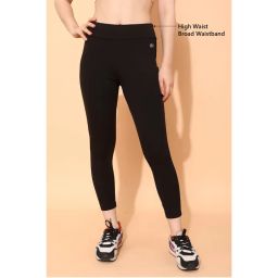 Clovia Snug-Fit High-Rise Active Tights In Black-image-71