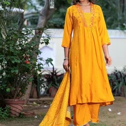 Kanahari Women Ethnic Motifs Yoke Design Regular Kantha Work Pure Silk Kurta with Trousers & With Dupatta-image-54