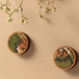 WHE Circular Studs Earrings-picture-38