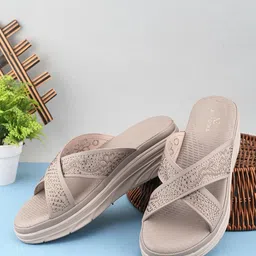 XE Looks Women Open Toe Flats-49
